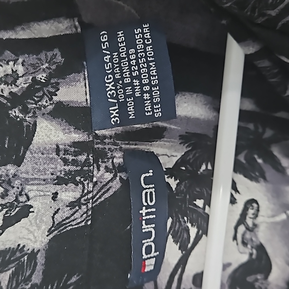 Men's Hawaiian Shirt - Picture 2 of 4
